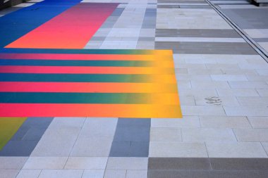 Londra 'da renkli yaya geçidi