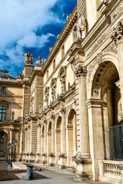 Het Louvre Museum Een Belangrijke Toeristische Attractie Parijs Frankrijk — Stockfoto