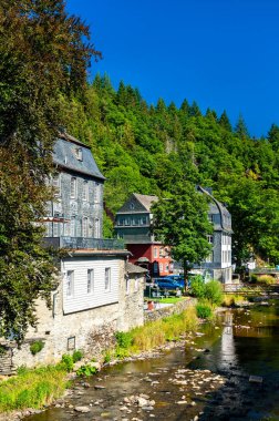Monschau 'nun geleneksel mimarisi Kuzey Ren-Vestfalya, Almanya
