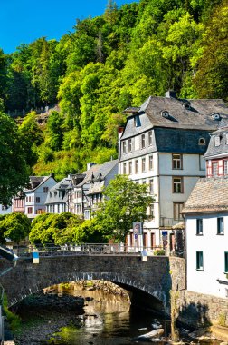 Monschau, Almanya 'nın Kuzey Ren-Vestfalya eyaletinde yer alan bir şehirdir.