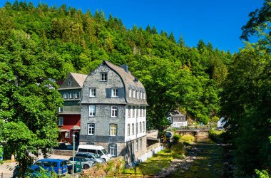Monschau, Almanya 'nın Kuzey Ren-Vestfalya eyaletinde yer alan bir şehirdir.