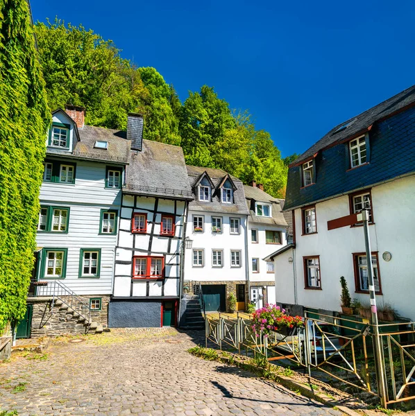 德国北莱茵 威斯特法伦州Monschau的传统半木制住房 — 图库照片
