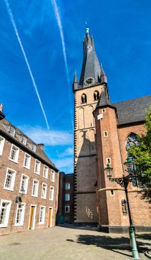 Düsseldorf 'taki St. Lambertus Kilisesi - Kuzey Ren-Vestfalya, Almanya