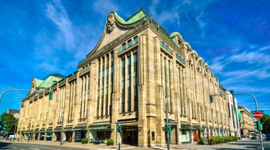 Kaufhof an der Ko, Dusseldorf 'ta tarihi bir pazar - Kuzey Ren-Vestfalya, Almanya