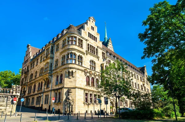 ドイツ ノルトライン ヴェストファーレン州のデュイスブルク市庁舎 — ストック写真