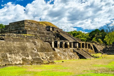 El Tazumal Mayan ruins near Santa Ana in El Salvador, Central America clipart