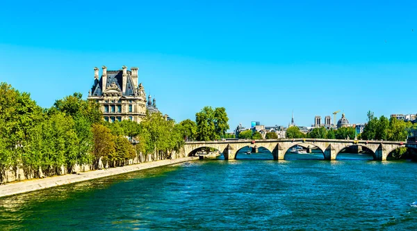 Панорама Парижа Рекой Сена Мостом Пон Рояль Франции — стоковое фото