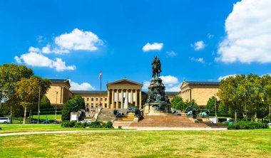 Philadelphia Museum of Art and Washington Monument Fountain in Pennsylvania clipart