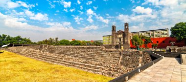 Plaza de las Tres Kültürleri 'ndeki Tlatelolco Arkeolojik Bölgesi - Mexico City, Meksika