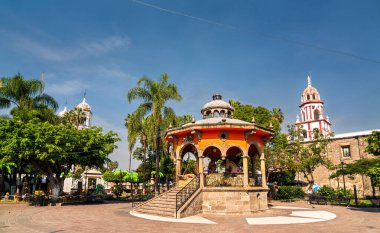 Hidalgo Kiosk Meksika 'da Guadalajara yakınlarındaki Tlaquepaque Hidalgo Bahçesinde.