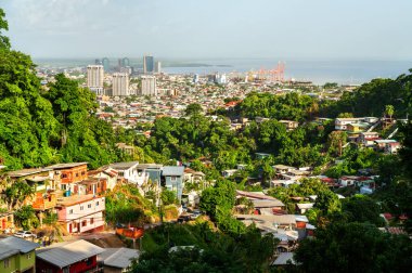 İspanya Limanı, Trinidad ve Tobago 'nun Çarpıcı Skyline' ı: Modernlik ve Karayip Büyüsünün Bir Harmanı