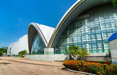 İspanya Limanı, Trinidad ve Tobago 'daki Ulusal Gösteri Sanatları Akademisi: Sanat için Kültürel Merkez