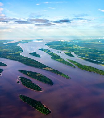 Essequibo Nehri 'nin heybetli deltası Atlantik Okyanusuna akıyor - Guyana, Güney Amerika