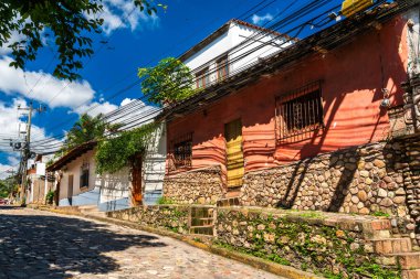Copan Ruinas kasabasının geleneksel mimarisi Honduras 'taki Copan Maya arkeolojik alanı yakınındadır.