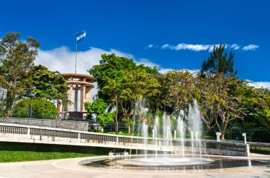 Tegucigalpa, Honduras, Orta Amerika 'daki Cerro Juana Lainez Parkı' ndaki Çeşme ve Barış Anıtı