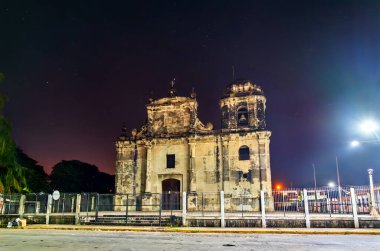 San Juan Bautista, Aziz John Kilisesi Leon, Nikaragua 'da gece