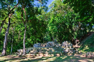 Copan 'daki Maya Arkeoloji Bölgesi Mezarlık Grubu. Honduras 'taki UNESCO dünya mirası