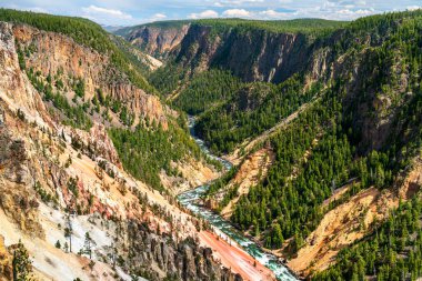 Yellowstone Ulusal Parkı 'nın Büyük Kanyonu. UNESCO 'nun Wyoming, ABD' deki dünya mirası