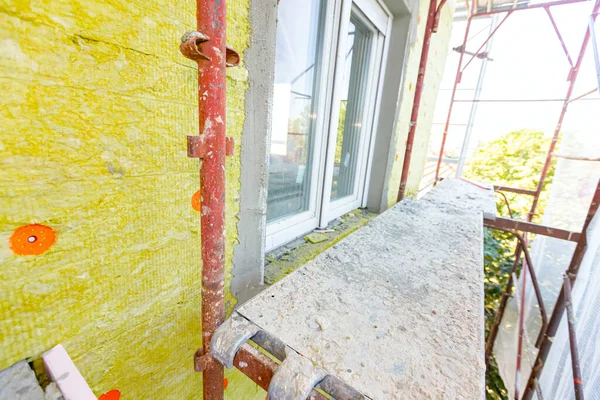 Shot Place Scaffold Trampling Attached Structure Applying Insulation Material Rock — Stock Photo, Image