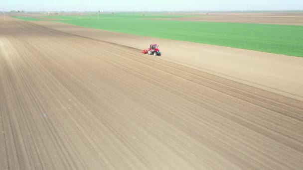 Oberhalb Der Rotation Ansicht Orbit Dolly Bewegung Des Traktors Als — Stockvideo
