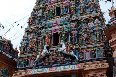 Kuala Lumpur, Malezya 18 Kasım 2024 Vibrant Hindu Tapınağı Kuala Lumpur, Malezya: Ruhani ve kültürel bir dönüm noktası