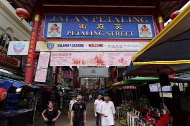 Kuala Lumpur, Malezya 18 Kasım 2024 Çin Mahallesi Jalan Petaling, Kuala Lumpur: A Bustling Market Scene