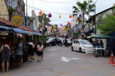 George Town, Penang, Malezya - 19 Kasım 2024 Georgetown 'daki Küçük Hindistan Mahallesi' ndeki Dükkan ve binalar