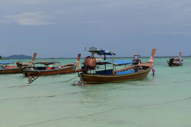 Koh Lipe Tayland 26 Kasım 2024 Koh Lipe, Tayland: Yerel İşletmeleri Destekleme