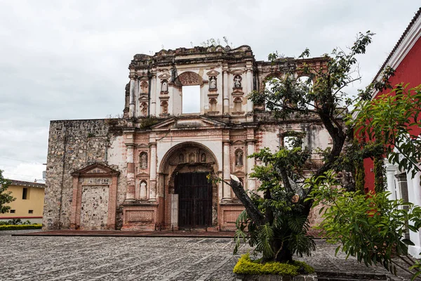 Antigua 'nın eski kilise kalıntıları