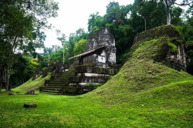 Mayan pyramids used as astronomical calendar in Tikal