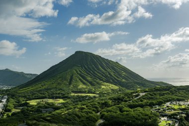 Oahu 'daki Koko krateri bir yanardağ canlandırması.