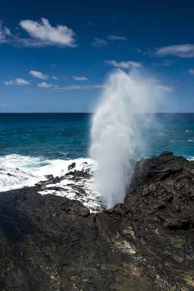Agujero Halona Que Sopla Agua Del Océano Pacífico — Foto de Stock