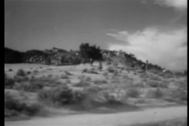 erkeklerin vahşi batı sırtında geniş shot