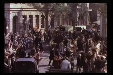 Tören sonunda Dispergatör kalabalık