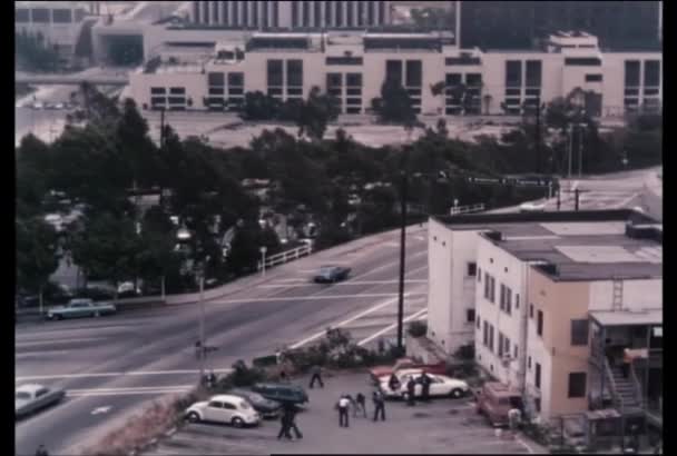 Panning City Painting Building 1970 — Video Stock