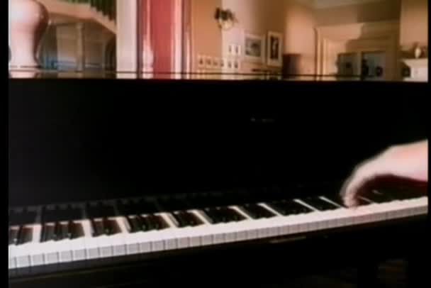 Piano Lid Shutting Itself — Stock Video