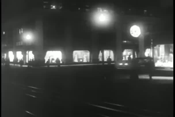 Coches Corriendo Por Calle Por Noche — Vídeo de stock