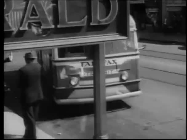 Old Fashioned Bus Arriving Stop 1950S — Stock Video