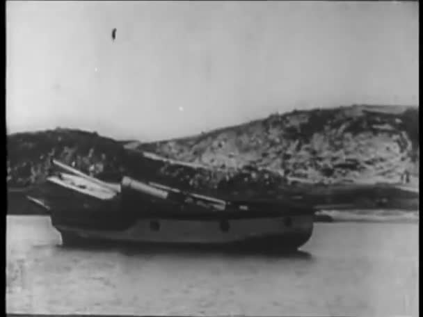 Collapsible Mast Allowing Boat Pass Bridge 1920S — Stock Video