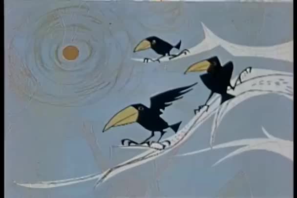 中期拍摄坐在分支鸡鸣三乌鸦 — 图库视频影像