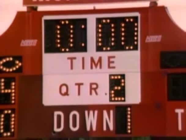 Zoom Out Scoreboard Sports Field 1980S — Stock Video