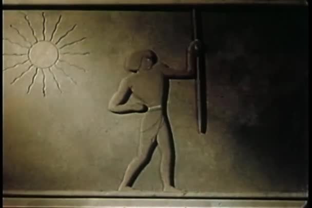 Γελοιογραφία Της Αιγύπτου Σκάλισμα Δούλων Που Εργάζονταν — Αρχείο Βίντεο
