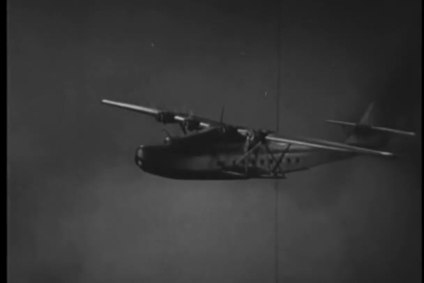 Deniz Uçağı Fırtınadan Uçan Montaj — Stok video