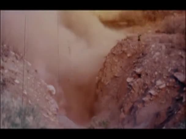 Montaggio Esplosioni Nel Deserto Del Mojave Anni — Video Stock