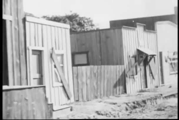 Портативный Снимок Заброшенных Старых Домов Западном Городе 1930 Годов — стоковое видео
