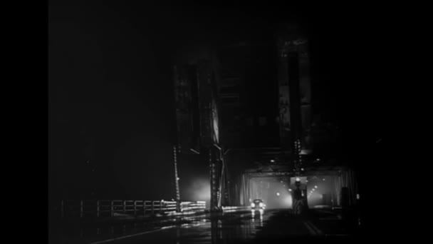 Car Stopping Bridge Night Los Angeles California 1940S — Stock Video