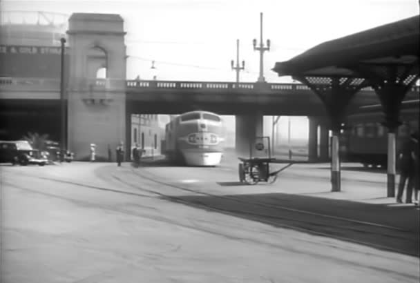 Trenul Ajunge Gara Grande Centrul Los Angeles Ului Anii 1930 — Videoclip de stoc