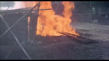 Gazap Ateşi taş kabin, 1970'li yıllarda yanan dışında çalışan