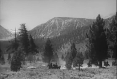 Silahlı adam ata ülke Road, 1930'larda dörtnala