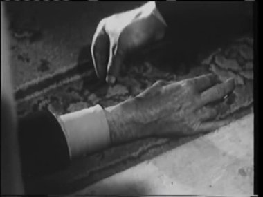 Gizli hançer, 1940'larda ortaya çıkarmak için kişi cesedin el Torna